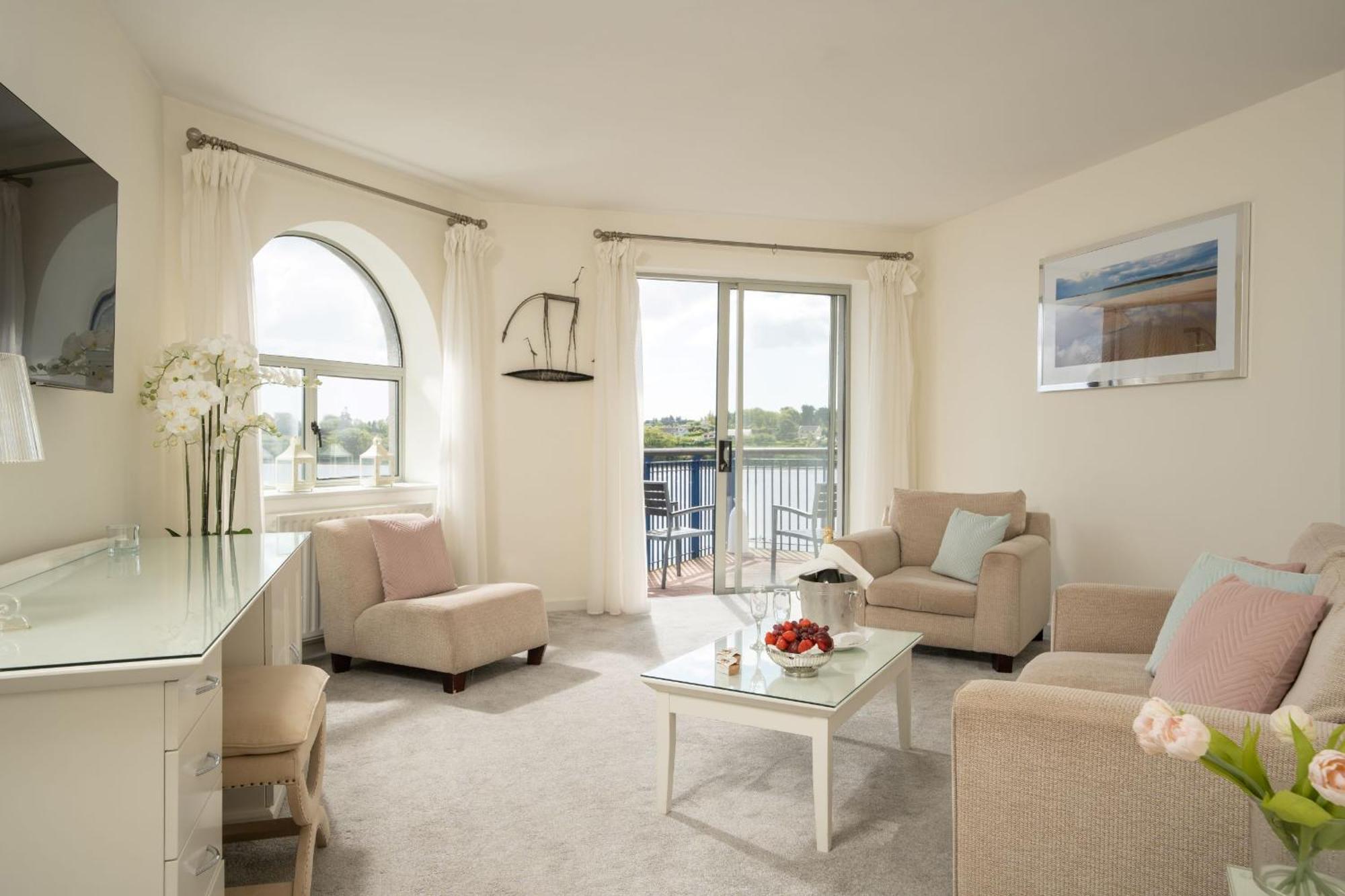 โรงแรมเฟอร์ริคาร์ริก Ferrycarrig ภายนอก รูปภาพ