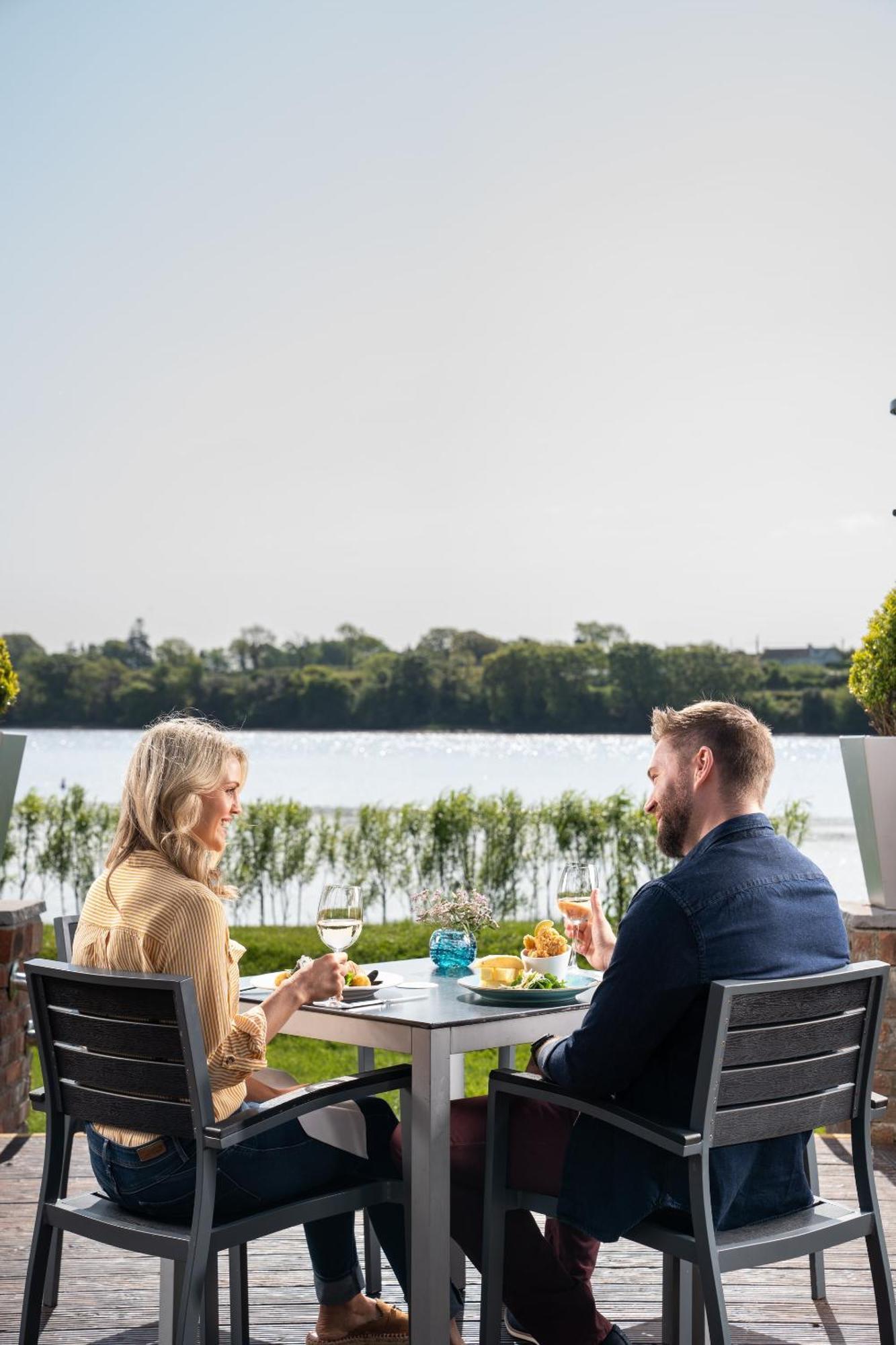 โรงแรมเฟอร์ริคาร์ริก Ferrycarrig ภายนอก รูปภาพ