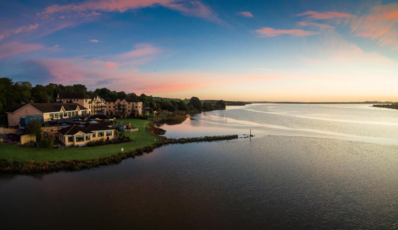 โรงแรมเฟอร์ริคาร์ริก Ferrycarrig ภายนอก รูปภาพ